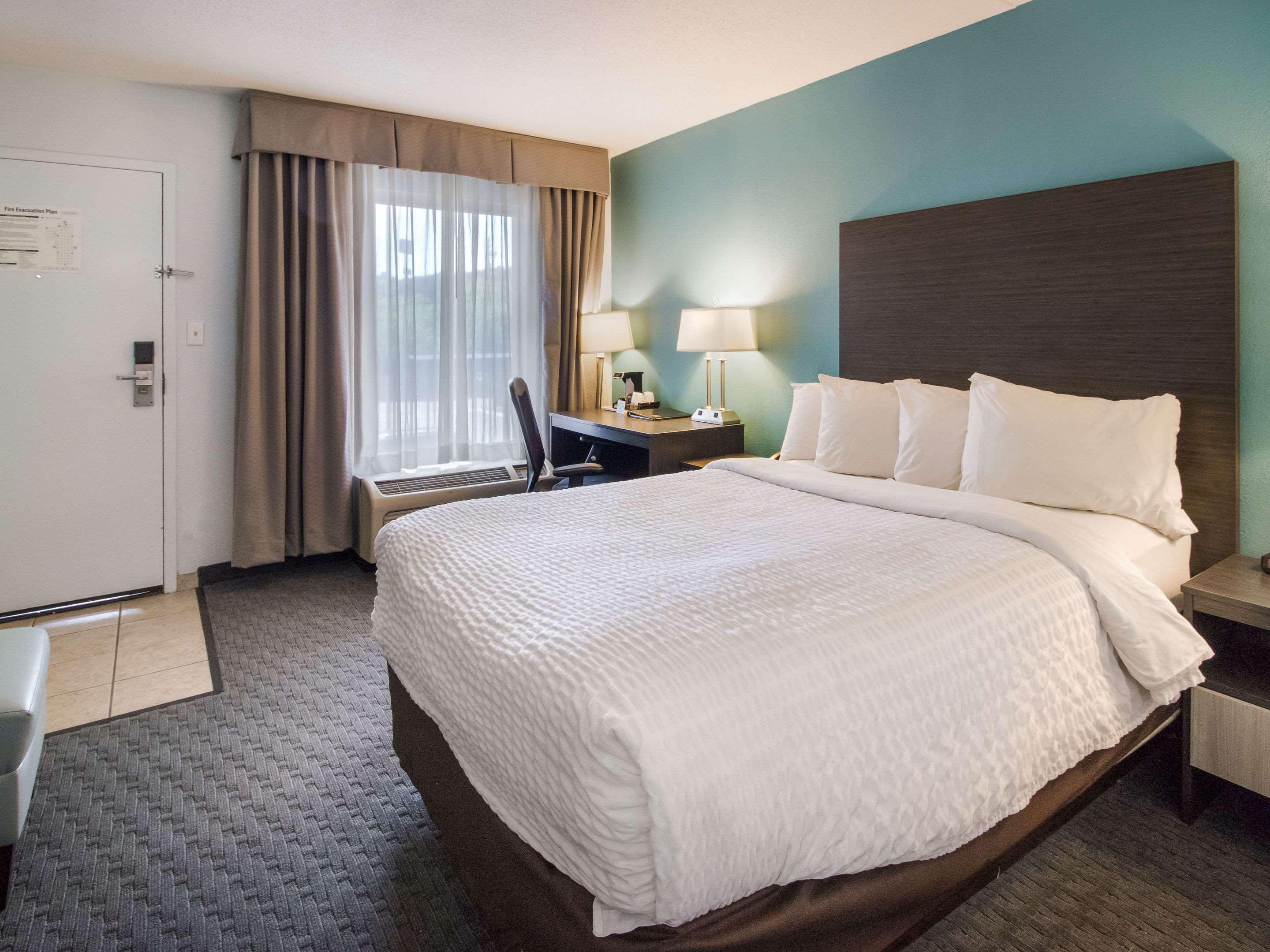 Clarion Inn Cleveland Near University Εξωτερικό φωτογραφία