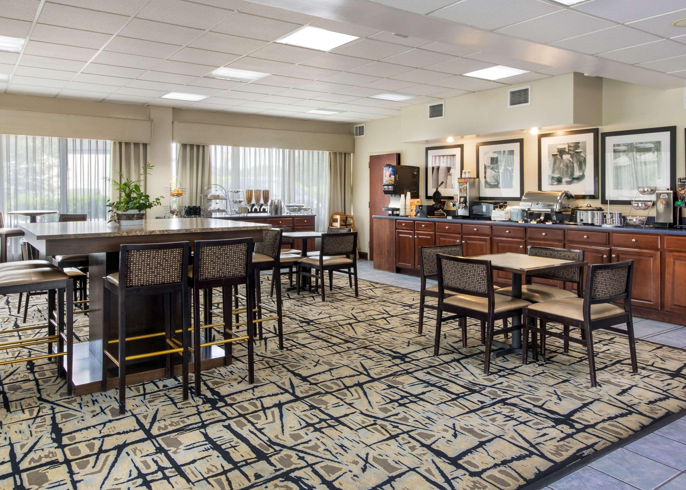 Clarion Inn Cleveland Near University Εξωτερικό φωτογραφία