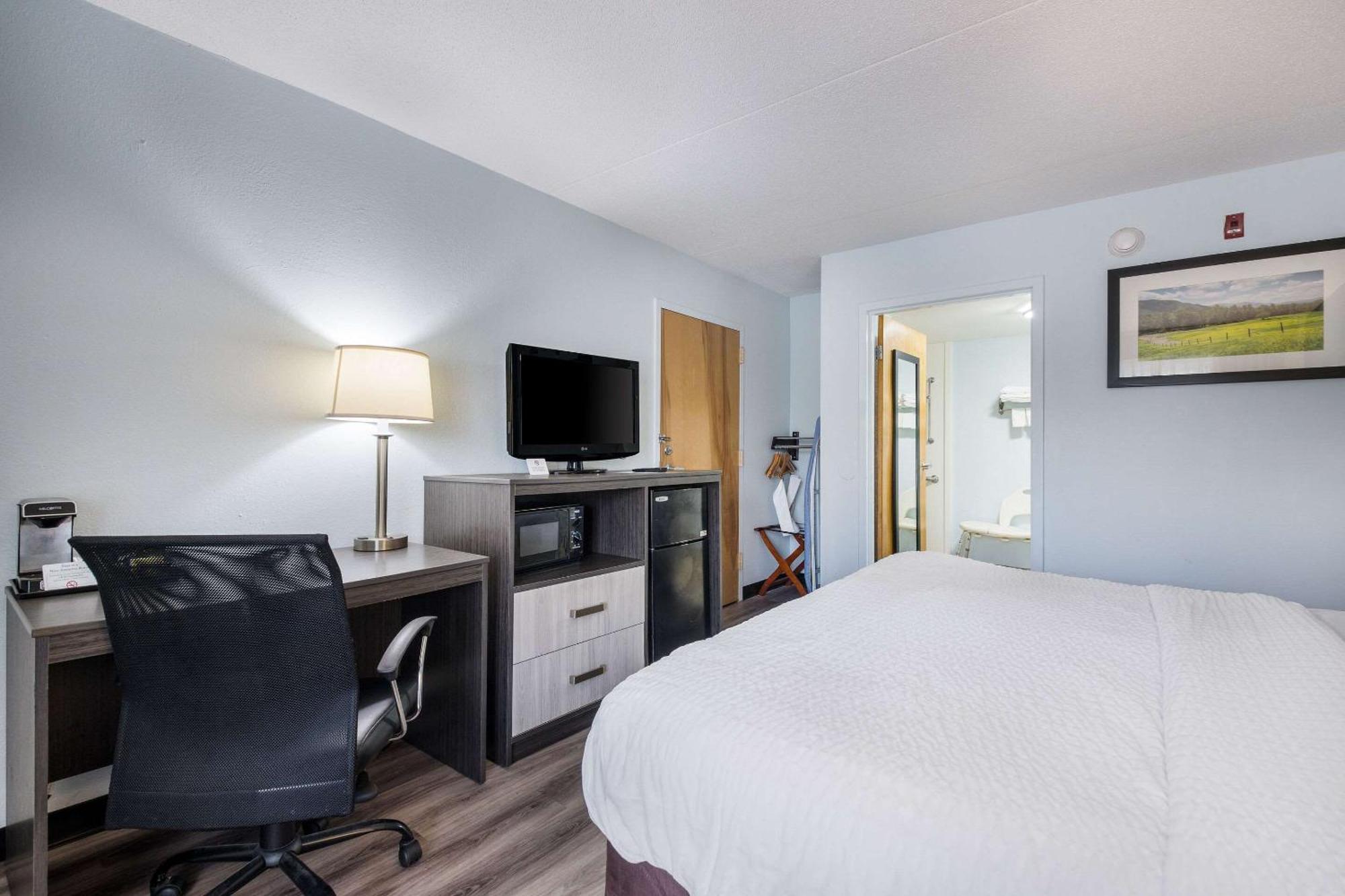 Clarion Inn Cleveland Near University Εξωτερικό φωτογραφία