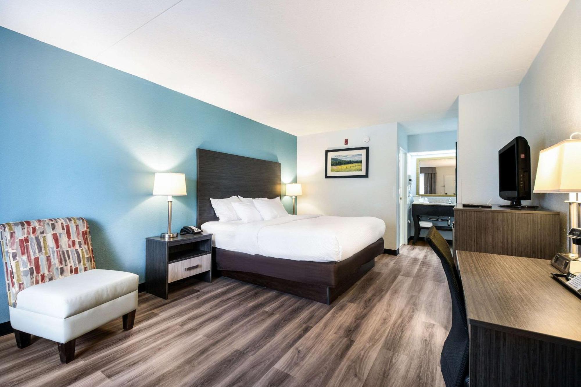 Clarion Inn Cleveland Near University Εξωτερικό φωτογραφία
